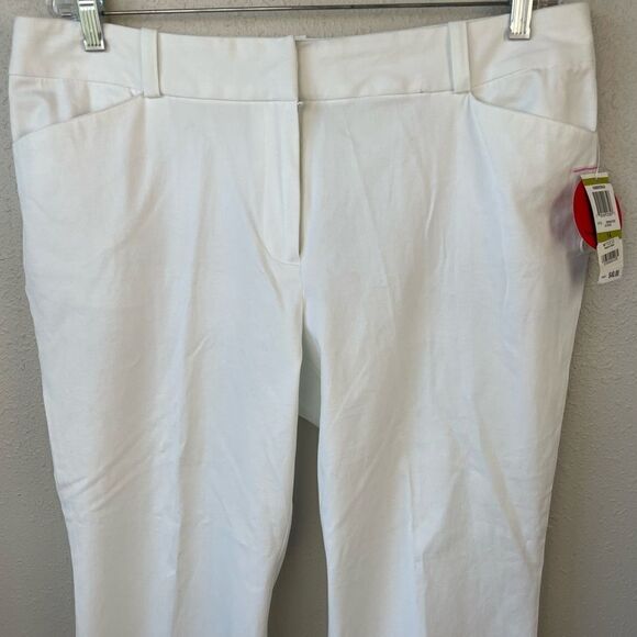 NWT Style & Co white Stretch Capri Pants Size 14 - Picture 2 of 7